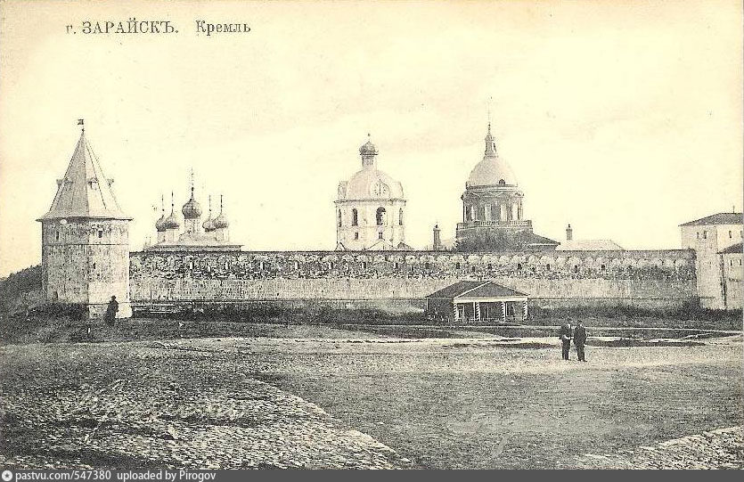 Панорамный вид на Зарайский кремль — крепость с 500-летней историей